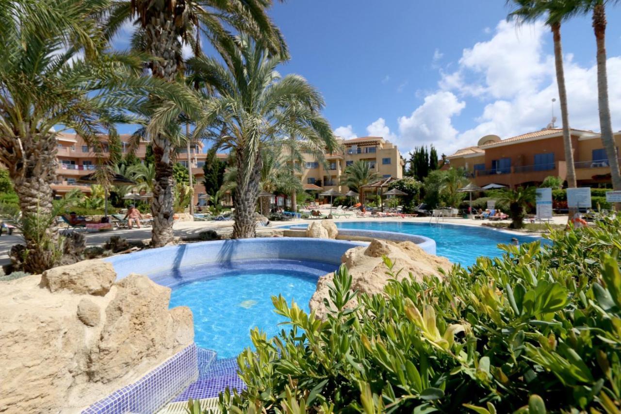 Limnaria Gardens Two Bedroom Apartment With Balcony Pafos Dış mekan fotoğraf